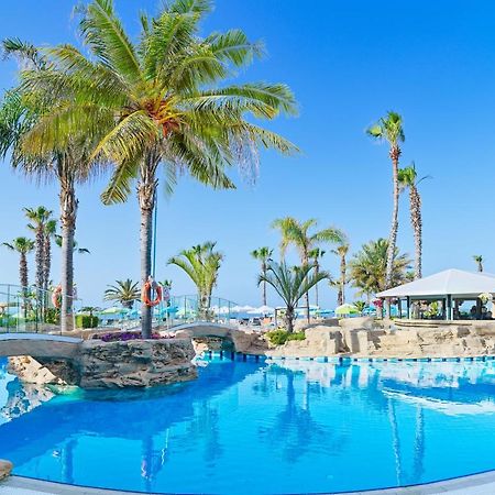 Leonardo Cypria Bay Hotel Geroskipou Bagian luar foto