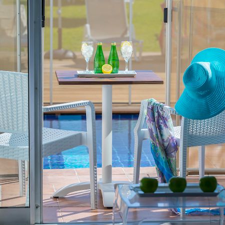 Leonardo Cypria Bay Hotel Geroskipou Bagian luar foto