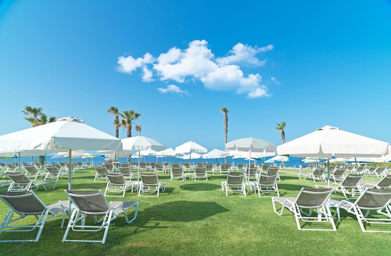 Leonardo Cypria Bay Hotel Geroskipou Bagian luar foto