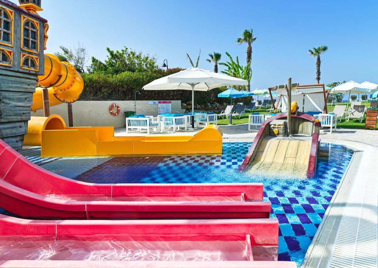 Leonardo Cypria Bay Hotel Geroskipou Bagian luar foto