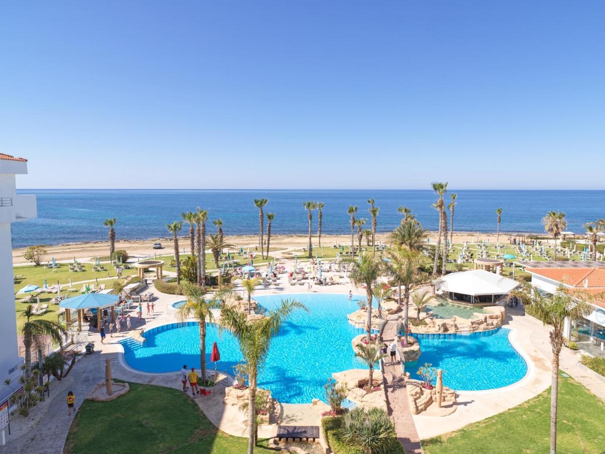 Leonardo Cypria Bay Hotel Geroskipou Bagian luar foto
