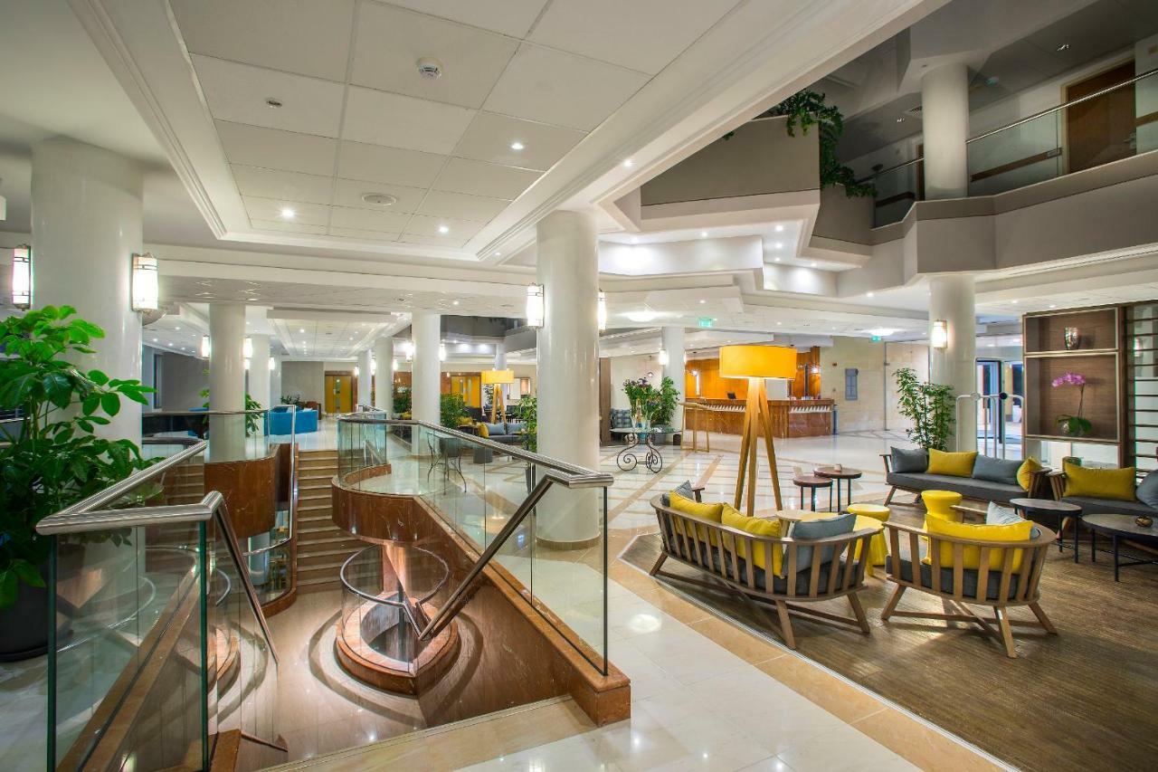 Leonardo Cypria Bay Hotel Geroskipou Bagian luar foto